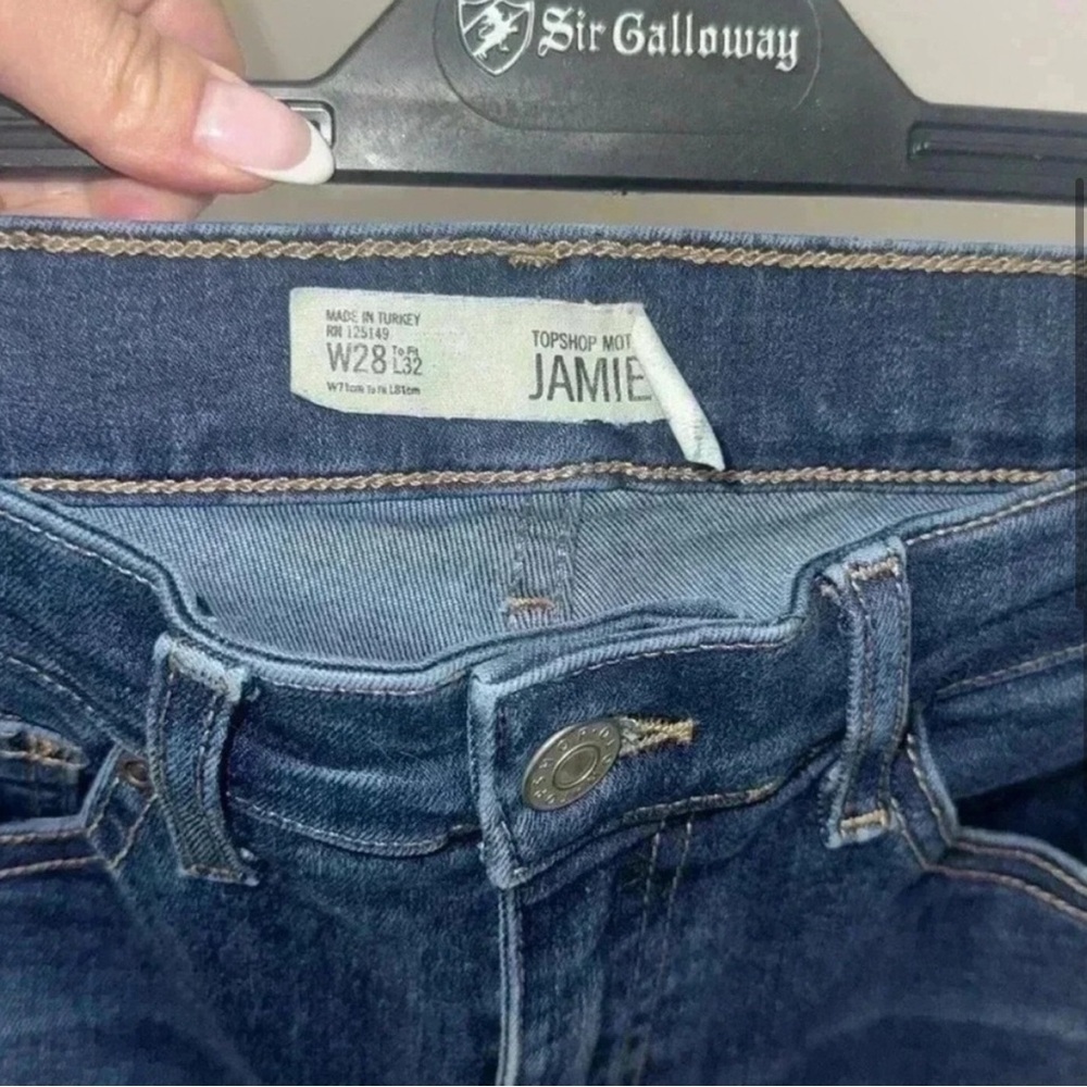 Topshop Jamie Jeans in Dark Wash - Picture 4 of 7